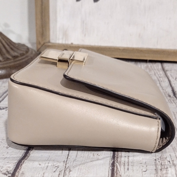 🥰 Michael Kors Madelyn Tan Gold Push Lock Wristlet Clutch Bag - Picture 7 of 13